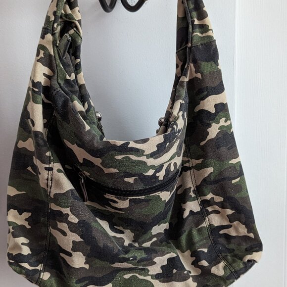 Studded camo print canvas handbag - Picture 4 of 5